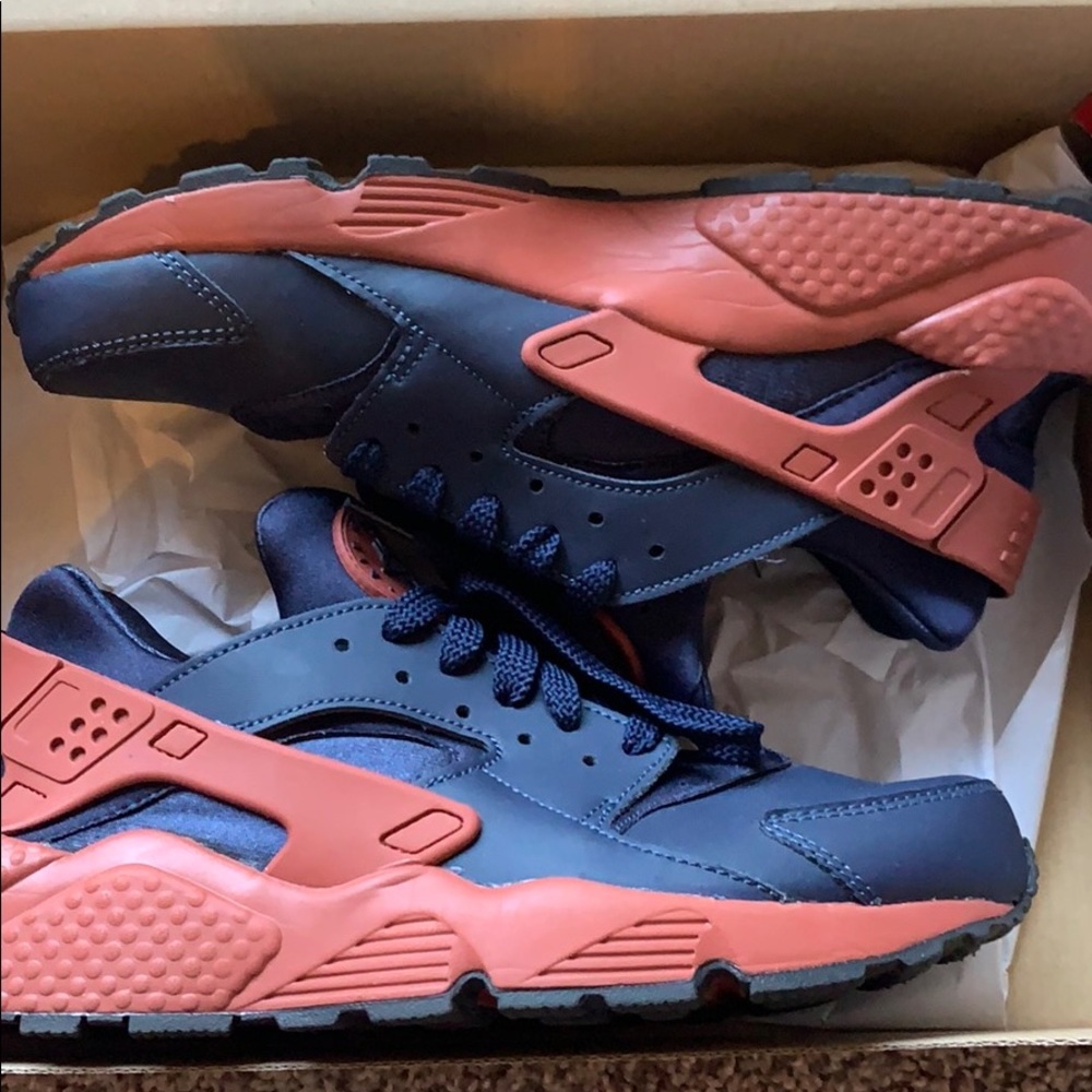 Nike huarache navy/rust men’s size 8.5